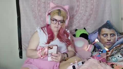 Snapshot of veelehanex3 chatting on March 4, 10:16 pm Veronica Lehane online show from March 4, 10:16 pm