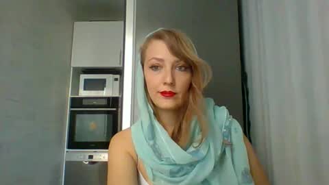 Veessa online show from April 25, 3:20 pm