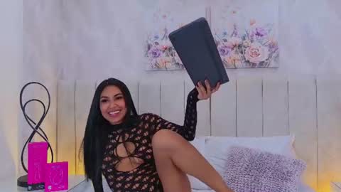 Mia brando online show from July 24, 8:07 pm