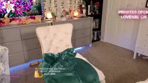 vegas_romance online show from June 28, 2:28 am