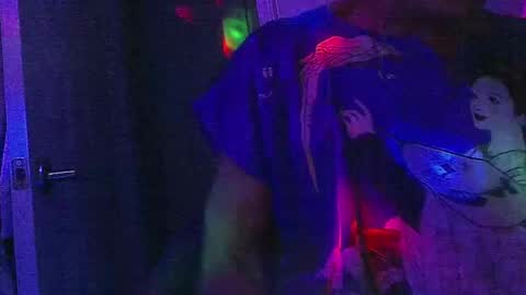 Snapshot of vegasmd chatting on February 1, 11:32 am vegasmd online show from February 1, 11:32 am