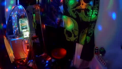 Snapshot of vegasmd chatting on February 6, 7:35 am vegasmd online show from February 6, 7:35 am