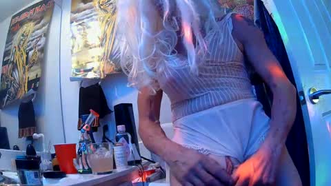 Snapshot of vegasmd chatting on February 15, 4:14 am vegasmd online show from February 15, 4:14 am