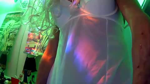 Snapshot of vegasmd chatting on February 15, 7:16 am vegasmd online show from February 15, 7:16 am