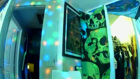 Snapshot of vegasmd chatting on February 18, 1:54 am vegasmd online show from February 18, 1:54 am