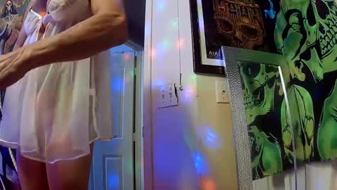 Snapshot of vegasmd chatting on February 21, 11:10 pm vegasmd online show from February 21, 11:10 pm