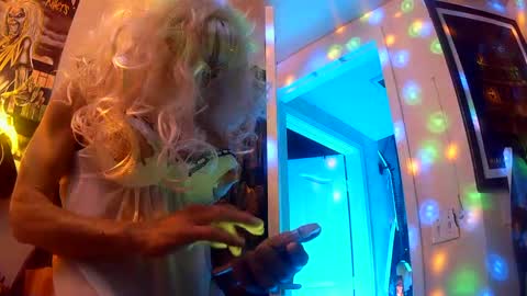 Snapshot of vegasmd chatting on March 9, 2:50 am vegasmd online show from March 9, 2:50 am