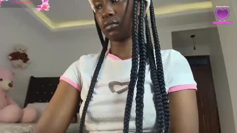 Snapshot of vel_zola chatting on March 23, 6:28 am zola online show from March 23, 6:28 am