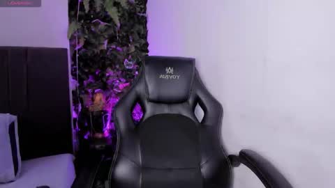 Isabella online show from November 14, 8:29 pm