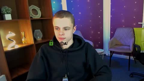 Snapshot of veldi_to chatting on December 15, 12:20 pm veldi_to online show from December 15, 12:20 pm