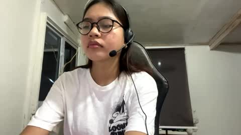 Snapshot of veliabiez chatting on June 5, 2:34 pm Sophie online show from June 5, 2:34 pm