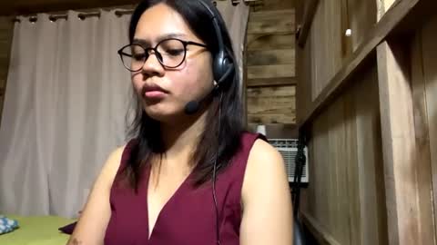 Snapshot of veliabiez chatting on June 9, 1:01 pm Sophie online show from June 9, 1:01 pm