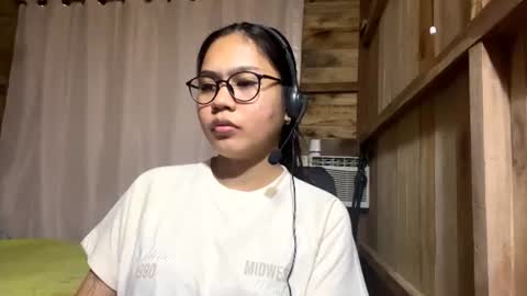 Snapshot of veliabiez chatting on June 11, 12:36 pm Sophie online show from June 11, 12:36 pm
