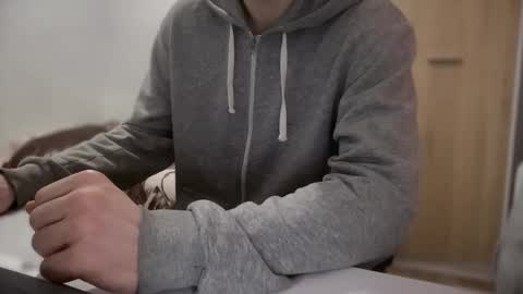 Snapshot of velian_hard chatting on November 14, 6:39 pm velian_hard online show from November 14, 6:39 pm