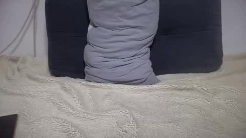 Snapshot of velian_hard chatting on November 15, 6:44 am velian_hard online show from November 15, 6:44 am