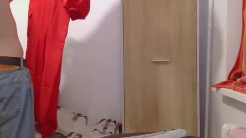 Snapshot of velian_hard chatting on November 17, 8:03 pm velian_hard online show from November 17, 8:03 pm