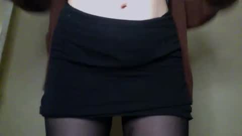 Snapshot of velira_ chatting on November 27, 4:47 am velira_ online show from November 27, 4:47 am