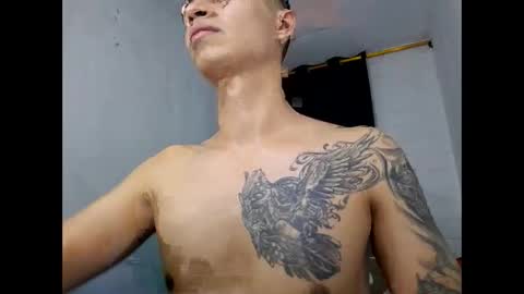 Snapshot of velk_hot1 chatting on December 27, 12:39 am velk_hot1 online show from December 27, 12:39 am