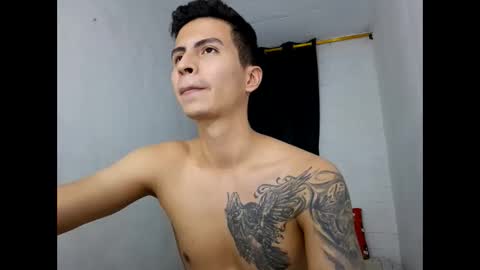 Snapshot of velk_hot1 chatting on January 13, 11:27 pm velk_hot1 online show from January 13, 11:27 pm