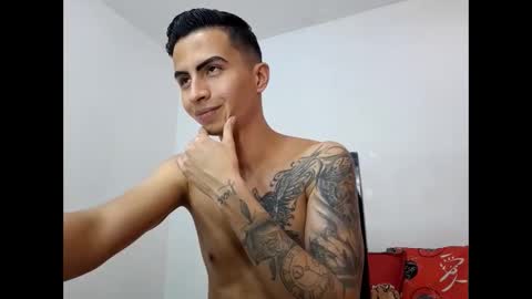 Snapshot of velk_hot1 chatting on February 21, 7:54 pm velk_hot1 online show from February 21, 7:54 pm