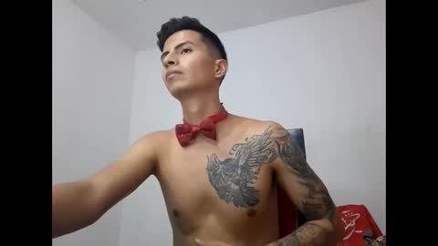 Snapshot of velk_hot1 chatting on February 22, 8:53 pm velk_hot1 online show from February 22, 8:53 pm