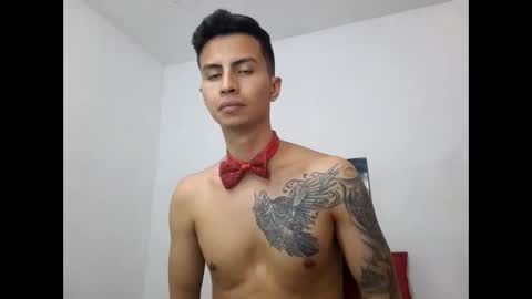Snapshot of velk_hot1 chatting on February 24, 3:09 pm velk_hot1 online show from February 24, 3:09 pm