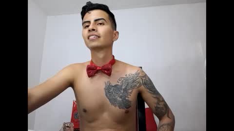 Snapshot of velk_hot1 chatting on February 24, 9:20 pm velk_hot1 online show from February 24, 9:20 pm