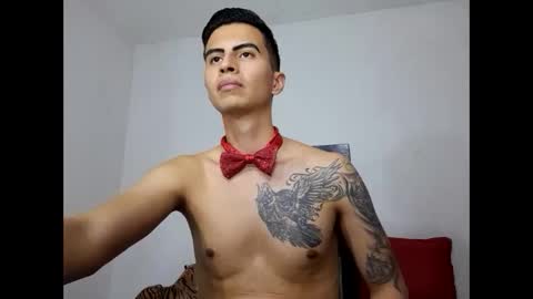 Snapshot of velk_hot1 chatting on February 27, 1:05 am velk_hot1 online show from February 27, 1:05 am