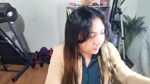 Im VelaI will be Christmas and New Year with my family December 22 to January 13 I will miss you guys. online show from February 2, 1:55 am