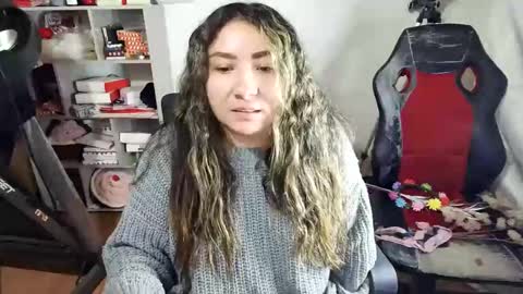 Im VelaI will be Christmas and New Year with my family December 22 to January 13 I will miss you guys. online show from March 3, 2:50 am