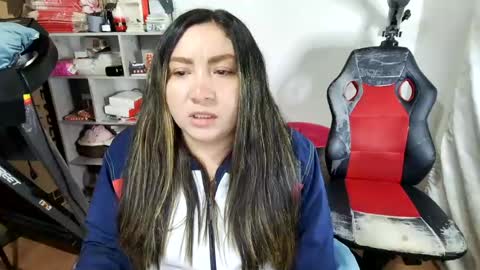 Snapshot of vellarossa chatting on June 18, 7:08 am Im VelaI will be Christmas and New Year with my family December 22 to January 13 I will miss you guys. online show from June 18, 7:08 am
