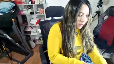 Snapshot of vellarossa chatting on June 23, 6:33 am Im VelaI will be Christmas and New Year with my family December 22 to January 13 I will miss you guys. online show from June 23, 6:33 am