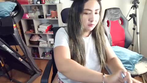 Snapshot of vellarossa chatting on July 24, 6:06 pm Im VelaI will be Christmas and New Year with my family December 22 to January 13 I will miss you guys. online show from July 24, 6:06 pm