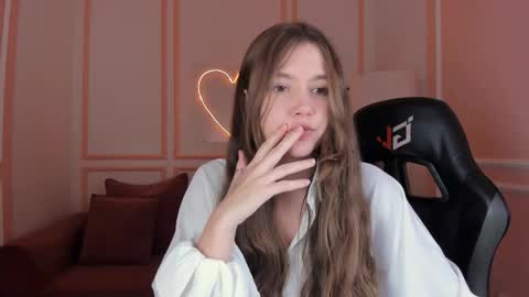 Snapshot of velvet_cherry chatting on September 24, 4:32 pm velvet_cherry online show from September 24, 4:32 pm