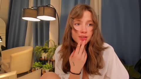 velvet_cherry online show from January 31, 7:11 pm