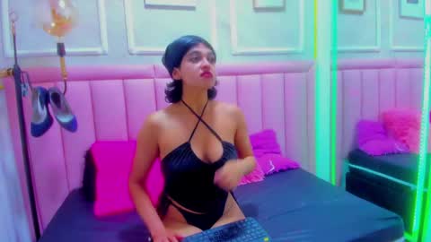 Snapshot of velvet_giirll chatting on June 9, 3:23 pm velvet_giirll online show from June 9, 3:23 pm