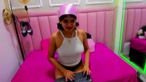 velvet_giirll online show from June 23, 5:38 am