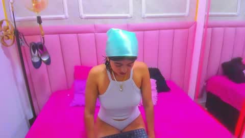 velvet_giirll online show from July 2, 3:51 pm