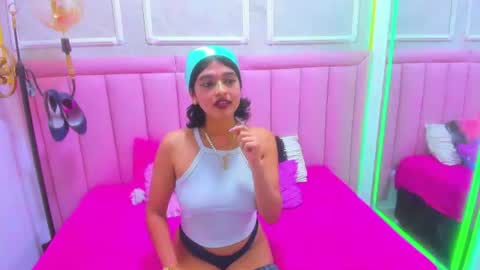 velvet_giirll online show from July 3, 3:57 am