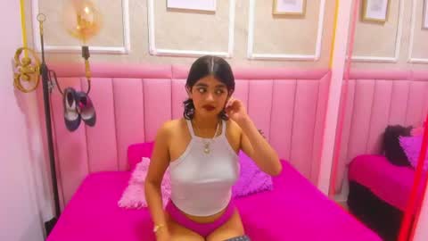 velvet_giirll online show from July 7, 1:37 pm