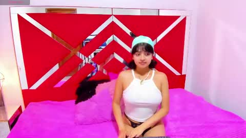 velvet_giirll online show from July 21, 3:36 pm