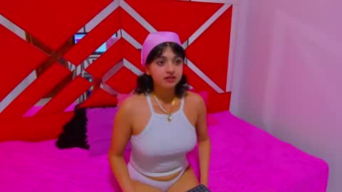 velvet_giirll online show from July 25, 2:03 pm