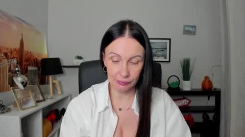 Jasmine online show from October 8, 5:38 am