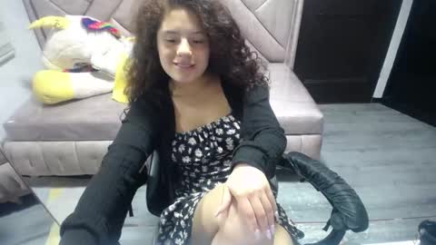 velvet_moon_v online show from October 17, 1:46 pm