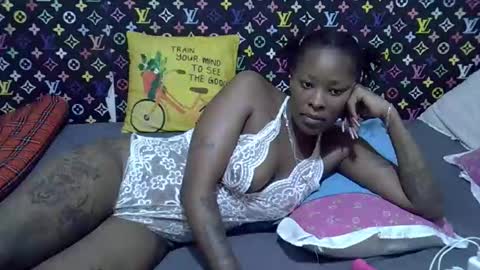 Snapshot of velvet_temptress chatting on June 8, 4:57 am velvet online show from June 8, 4:57 am