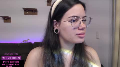 Snapshot of velvetcrystal chatting on October 1, 5:57 am  Crystal         PVT OPEN online show from October 1, 5:57 am