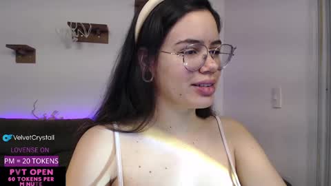 Snapshot of velvetcrystal chatting on October 8, 7:39 am  Crystal         PVT OPEN online show from October 8, 7:39 am