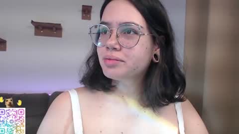 Snapshot of velvetcrystal chatting on June 11, 1:16 am Crystal PVT OPEN online show from June 11, 1:16 am