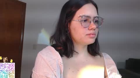 Snapshot of velvetcrystal chatting on July 19, 3:21 am Crystal PVT OPEN online show from July 19, 3:21 am