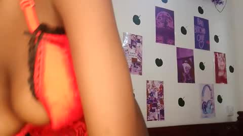 velvetdesiree online show from June 2, 4:36 am